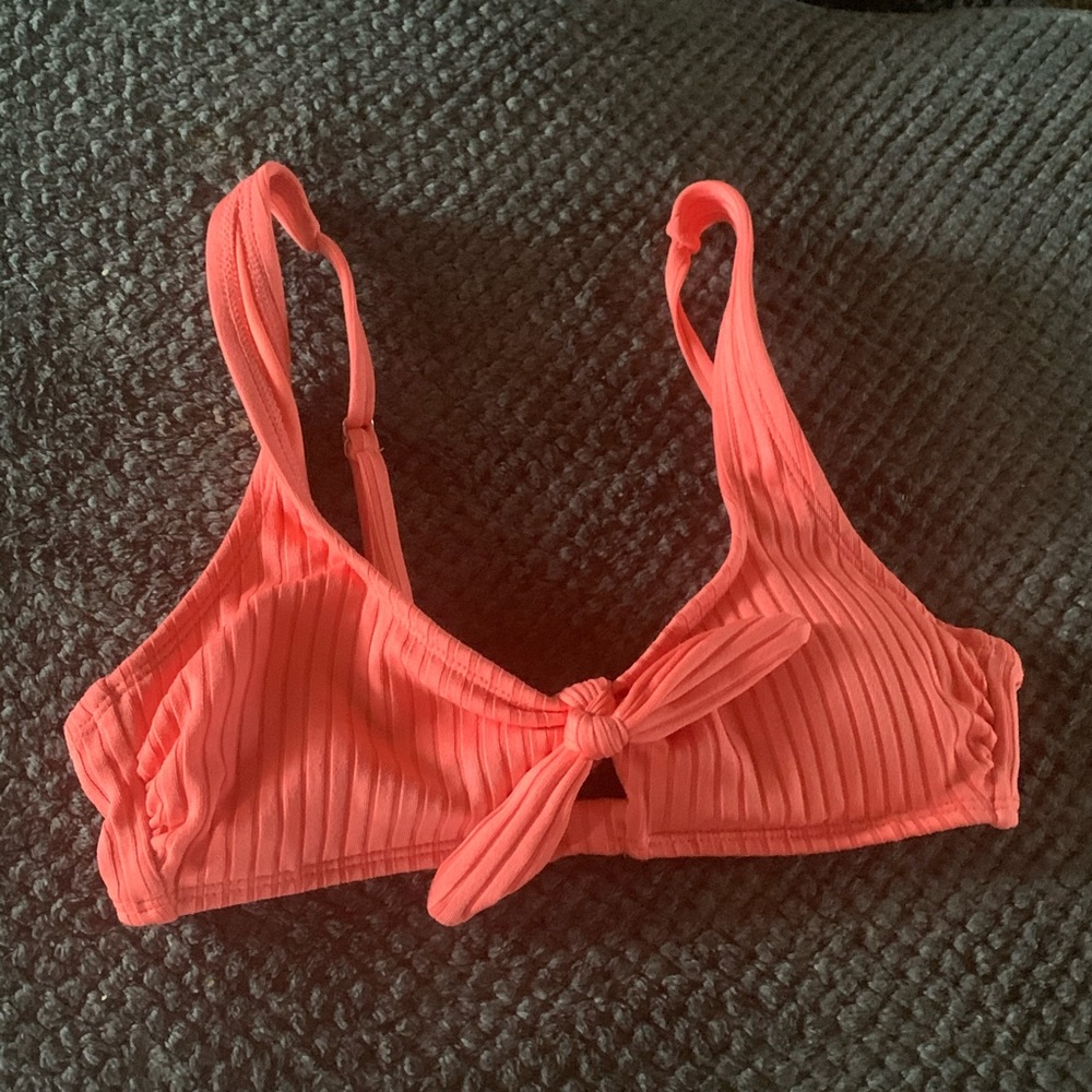 Ribbed Tie-Front Triangle Bikini Top